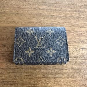 SOLD❌❌❌❌Louis Vuitton Business Card Holder